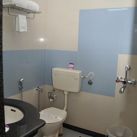 Excellency Inn Насик Экстерьер фото